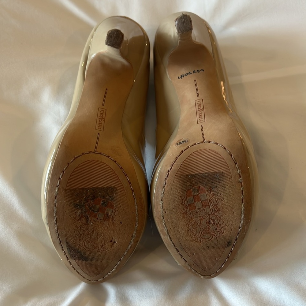 Vince Camuto beige patent peep toe platforms - Picture 6 of 6